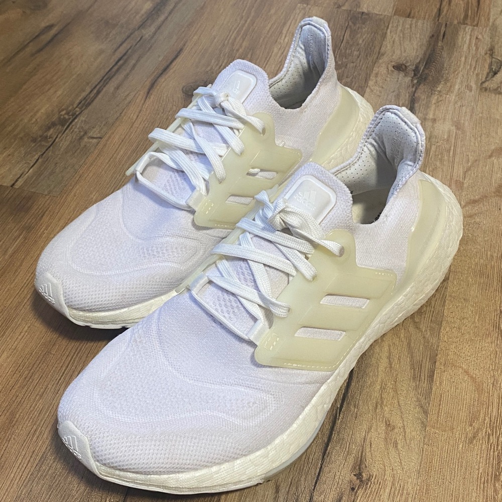 Adidas Ultraboost 22 Womens Cloud White Running Shoes Size 7.5
